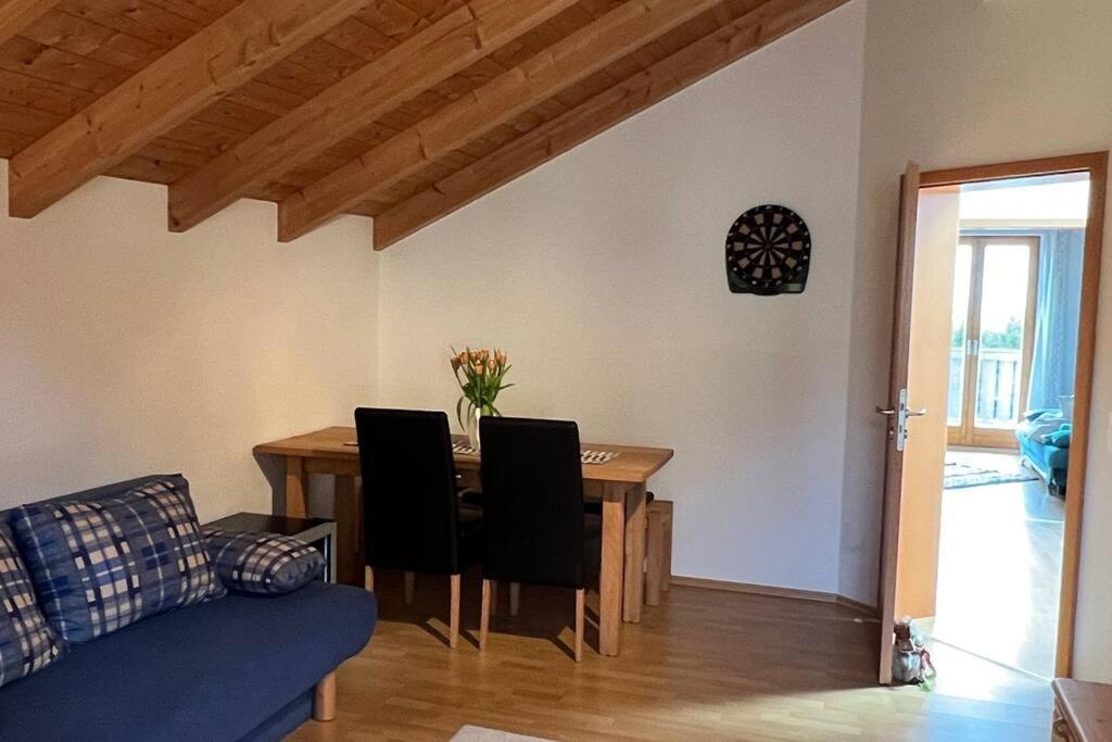 Judith'S Homestay Oneboredbar Regen Kültér fotó